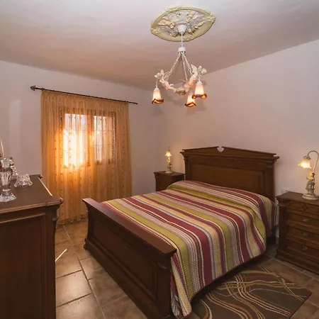 Behome Apartment *