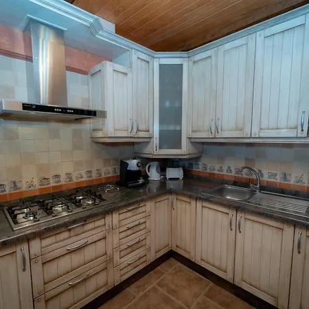 Behome Apartment *